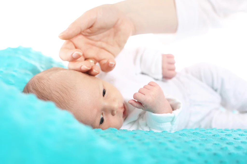 Alergia pokarmowa, nietolerancja laktozy i zaburzenia mikroflory jelitowej czy też błędna technika karmienia to najczęstsze przyczyny kolki Alergia pokarmowa, nietolerancja laktozy i zaburzenia mikroflory jelitowej czy też błędna technika karmienia to najczęstsze przyczyny kolki