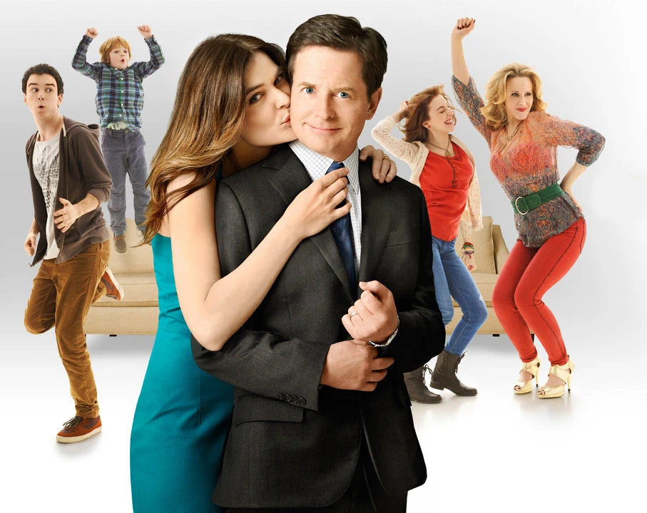 Fox poszedł za ciosem i wymyślił nowy serial. W 22-odcinkowym "The Michael J. Fox Show" zagrał prezentera telewizyjnego chorego na Parkinsona, który po pięciu latach wraca do zawodu. "Still got it" głosi napis promujący serial. I rzeczywiście on "wciąż to ma". Talent, charyzmę i niezwykłą pogodę ducha...