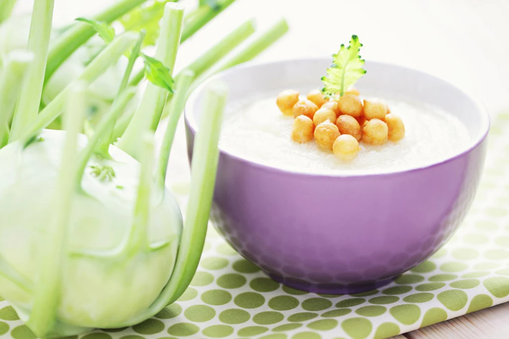 Kalarepę najlepiej jeść na surowo, to świetny dodatek do sałatek