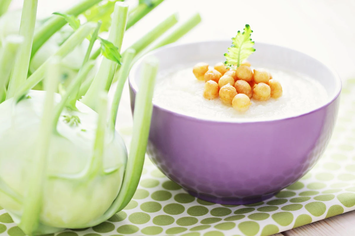 Z kalarepy możemy przygotować smaczną zupę krem Z kalarepy możemy przygotować smaczną zupę krem