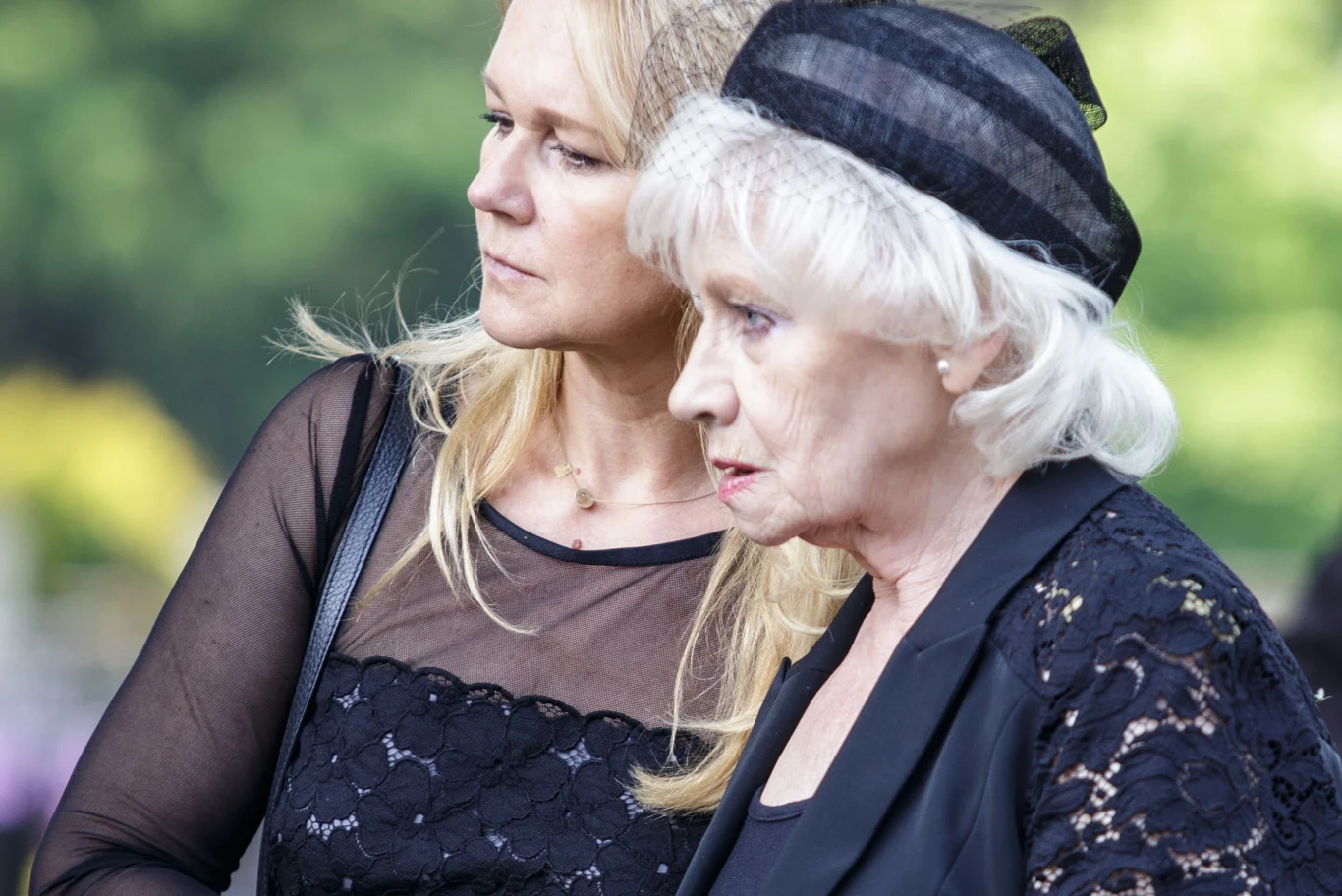 Grażyna Torbicka i Krystyna Loska pożegnały ukochanego tatę i męża Grażyna Torbicka i Krystyna Loska pożegnały ukochanego tatę i męża