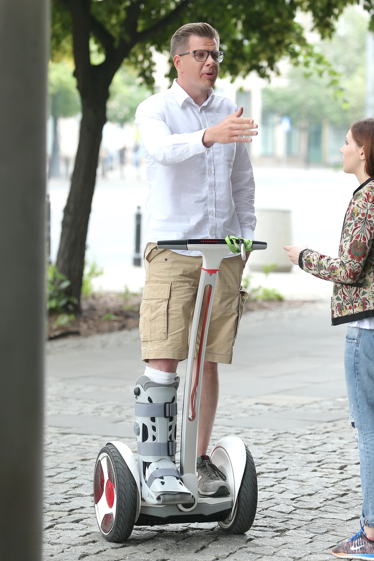 Chajzer złamał ostatnio nogę podczas kręcenia materiału Chajzer złamał ostatnio nogę podczas kręcenia materiału