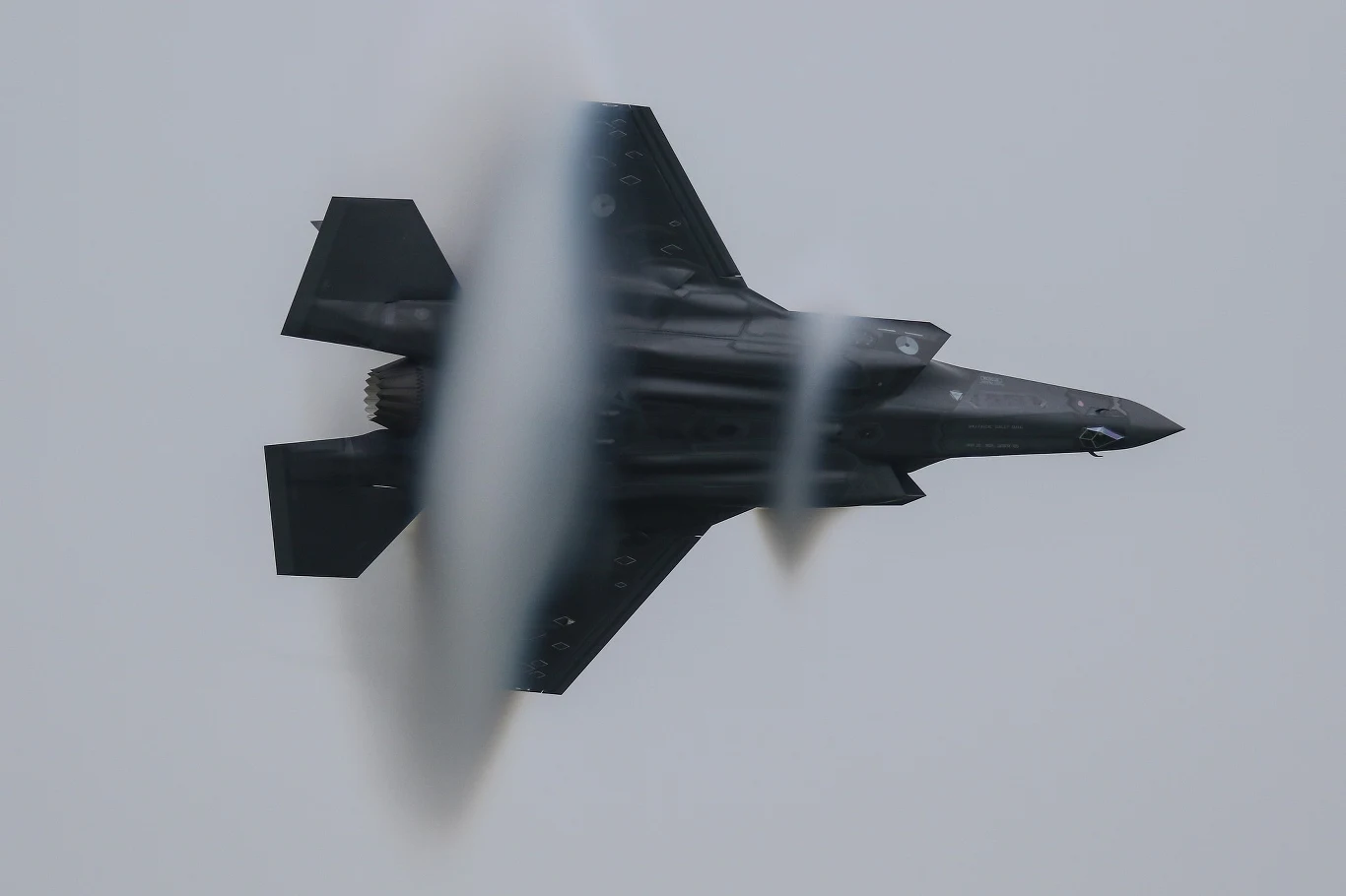 Holenderskie F-35A podczas pokazów lotniczych Royal Netherlands Air Force Open Days 2016