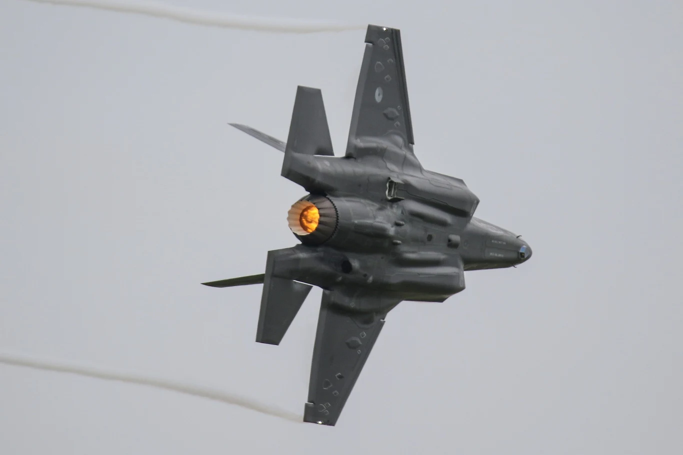 Holenderskie F-35A podczas pokazów lotniczych Royal Netherlands Air Force Open Days 2016
