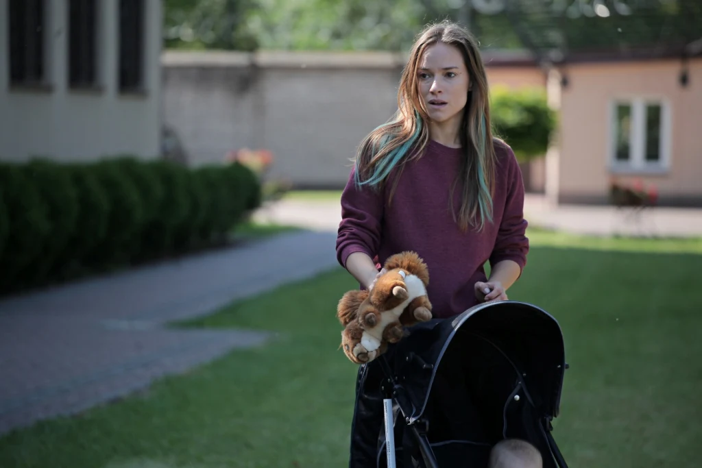 Po raz pierwszy w historii „Pitbulla” akcja zostanie ukazana z punktu widzenia kobiet. „Pitbull. Niebezpieczne kobiety” to nie tylko doskonałe kino sensacyjne, pełne charakterystycznego dla serii humoru, ale również wielkie emocje i uczucia, pełnokrwiści bohaterowie i aż 5 filmowych damsko-męskich duetów.