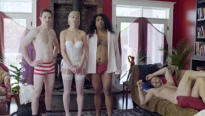 Bohaterowie filmu "Jak urządzić orgię w małym mieście" w akcji