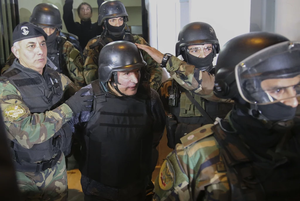Aresztowanie polityka, fot. AFP/EAST NEWS Aresztowanie polityka, fot. AFP/EAST NEWS