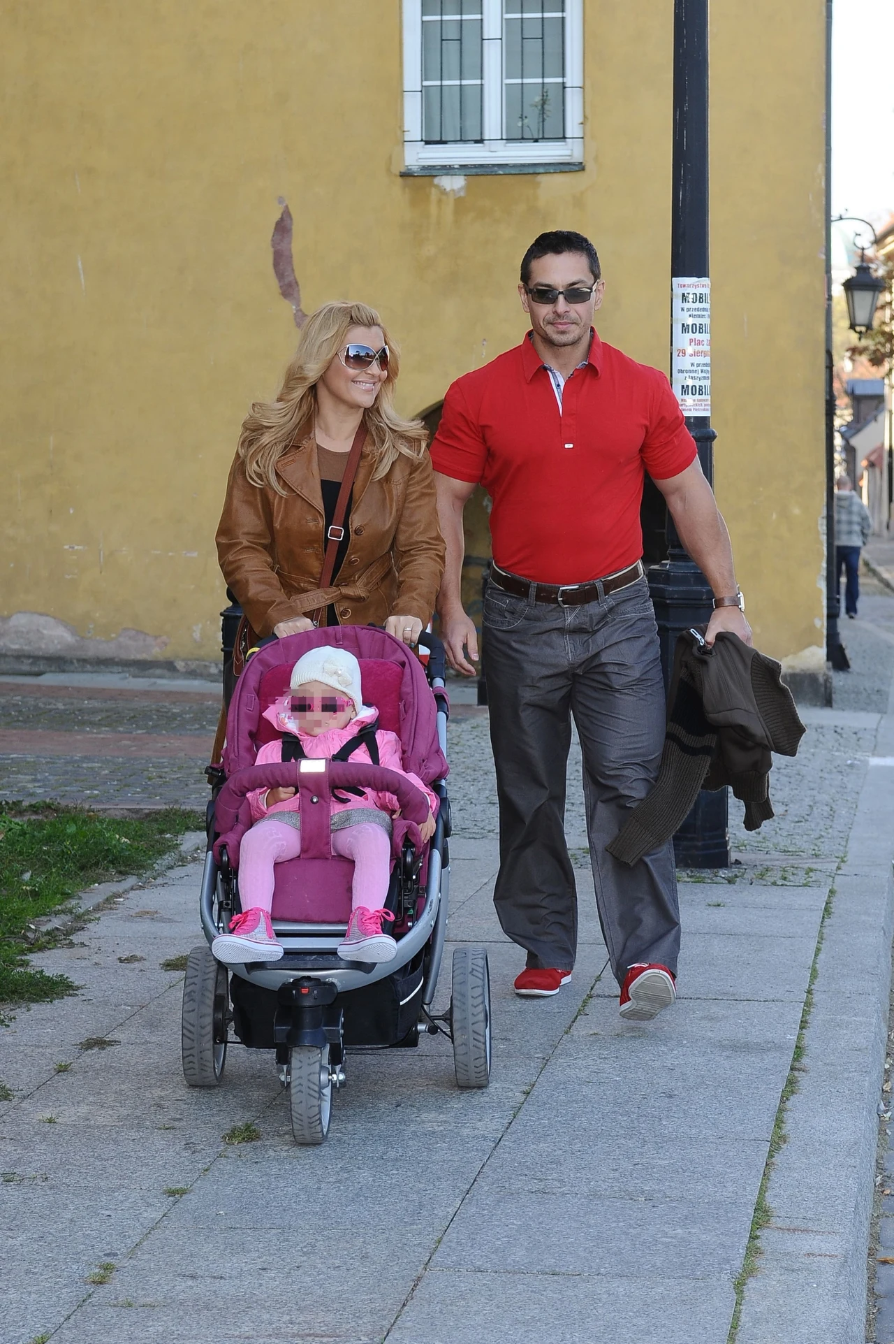 Katarzyna Skrzynecka z mężem i córką Katarzyna Skrzynecka z mężem i córką