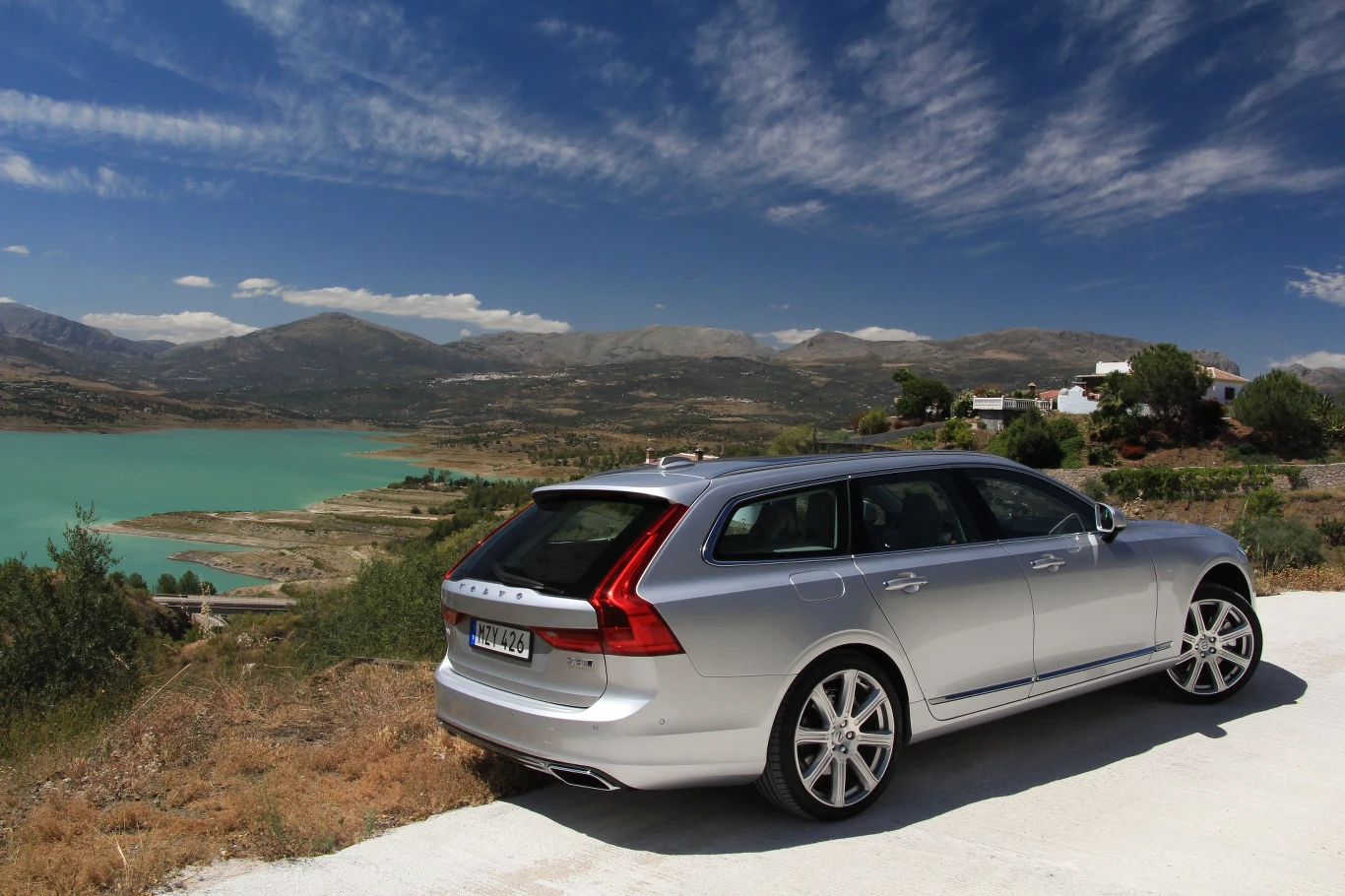 Volvo V90