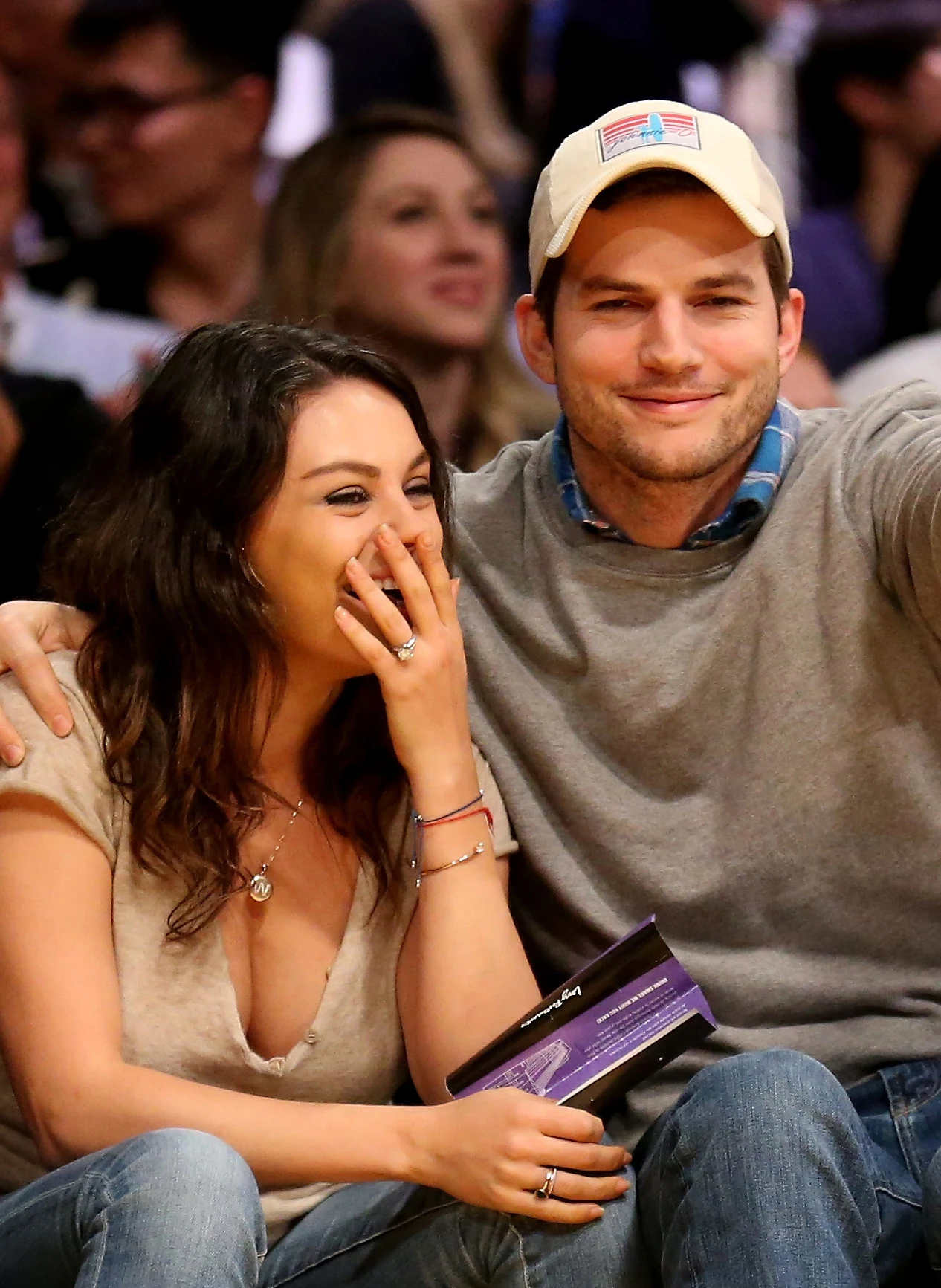 Mila Kunis i Ashton Kutcher Mila Kunis i Ashton Kutcher