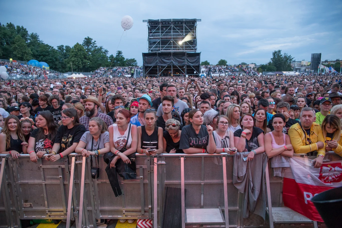 Publiczność podczas koncertu Perfect