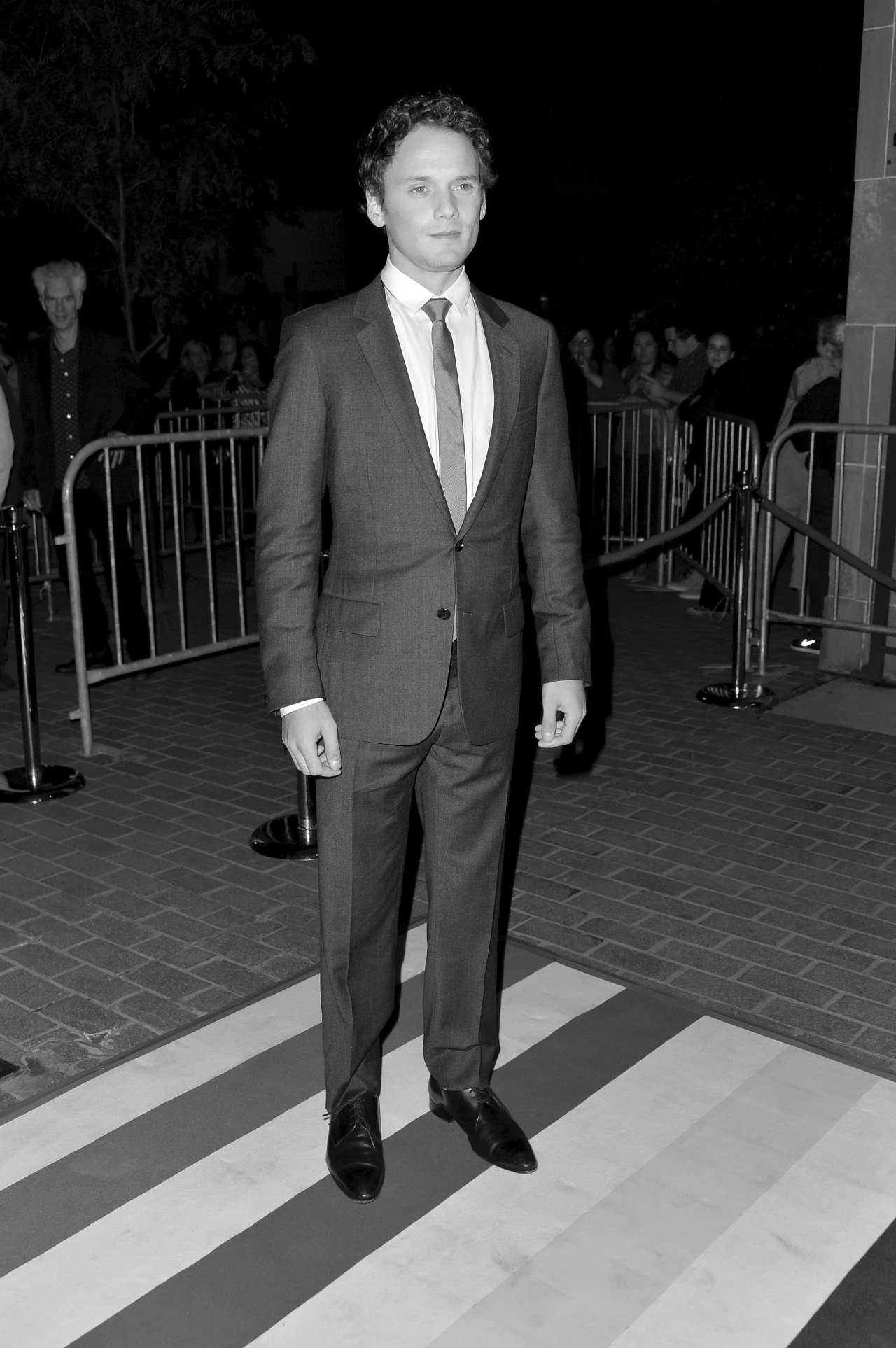 Anton Yelchin został przygnieciony przez samochód Anton Yelchin został przygnieciony przez samochód