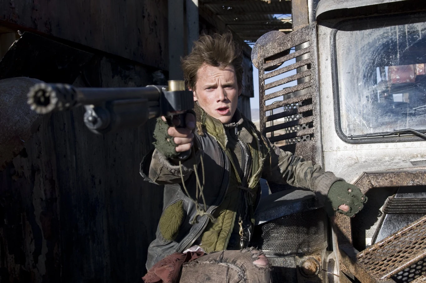 Aktor zagrał ponadto Kyle'a Reese'a w jednym z sequeli "Terminatora" o podtytule "Ocalenie" (2009)
Aktor zagrał ponadto Kyle'a Reese'a w jednym z sequeli "Terminatora" o podtytule "Ocalenie" (2009)