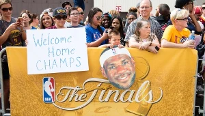 Tak fani "Kawalerzystów" witali swoją drużynę w Cleveland