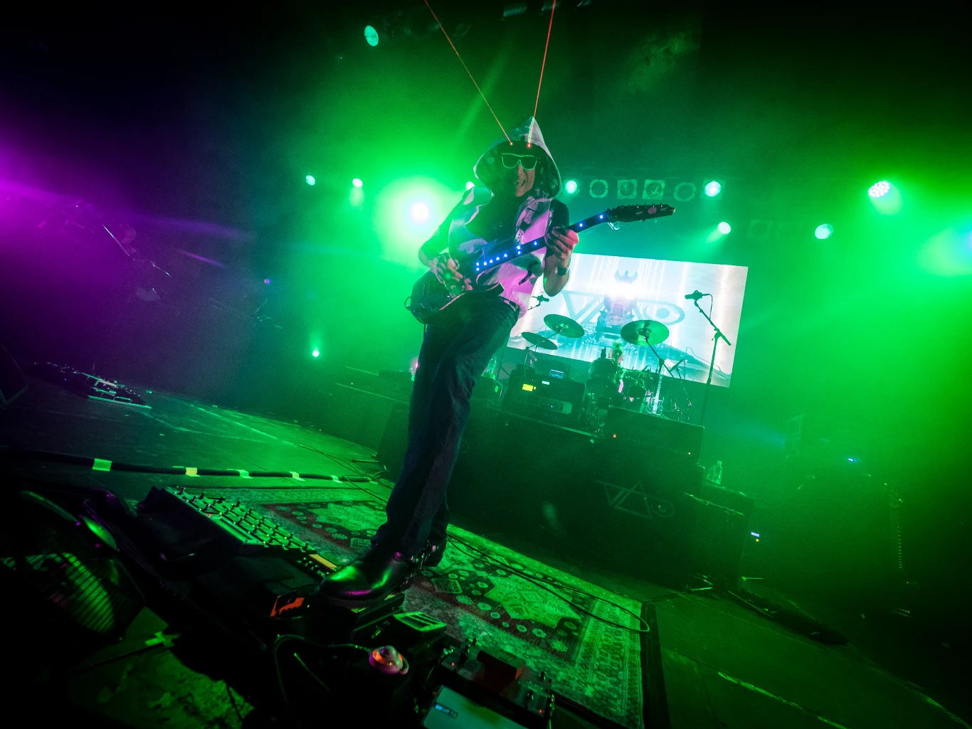 Amerykański wirtuoz gitary odwiedził Polskę w ramach trasy z okazji 25-lecia płyty "Passion And Warfare".