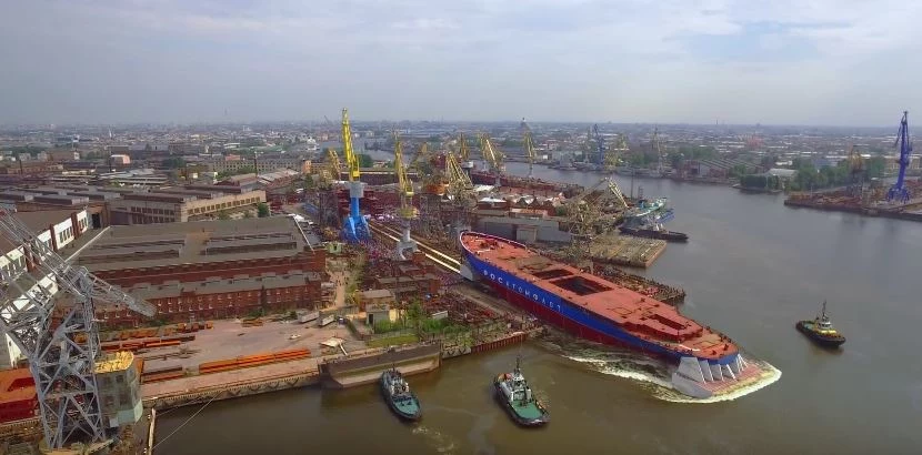 Kadłub powstał w stoczni w Sankt Petersburgu