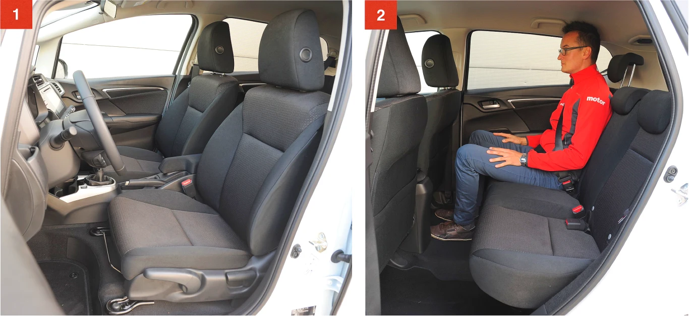 [1] Fotele Jazza mają niezłe wyprofilowanie i ergonomiczne zagłówki, ale zakres ich regulacji jest ograniczony. [2] Dużo miejsca na nogi – wygodnie może podróżować tu dwóch rosłych mężczyzn. Plus za niemal płaski tunel i regulację kąta oparć.