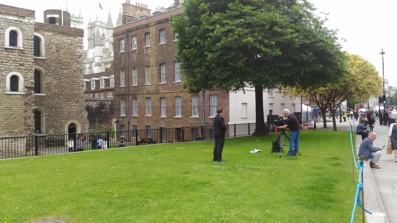 Media pod Westminsterem