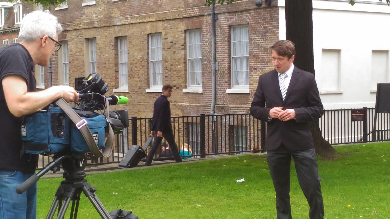 Media pod Westminsterem