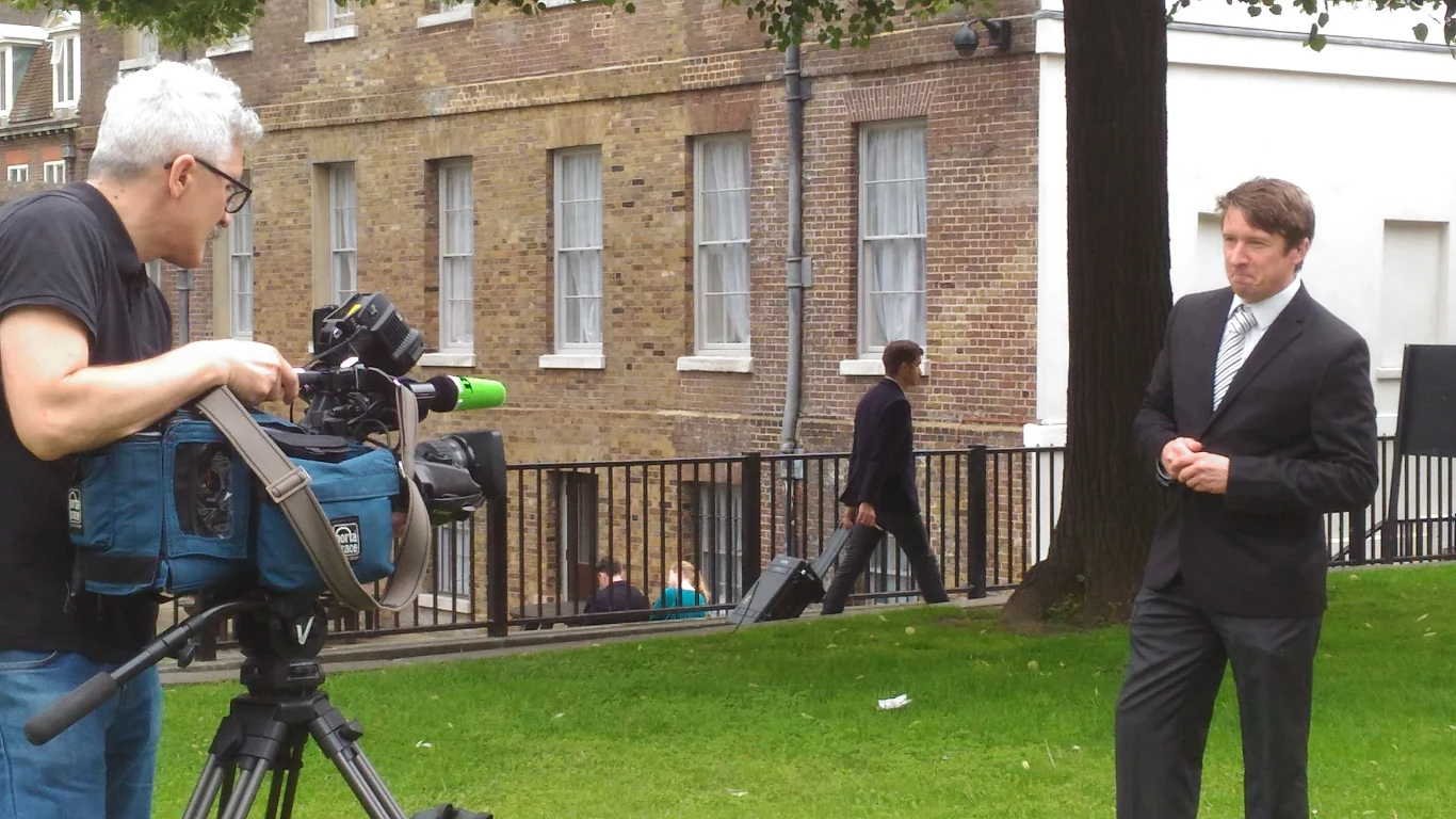 Media pod Westminsterem