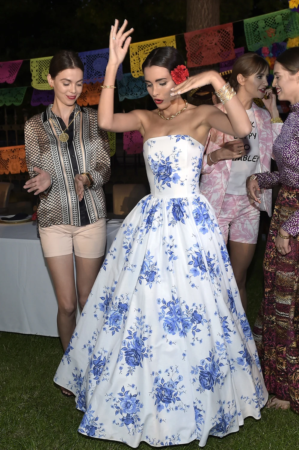 Sara Faraj Sara Faraj