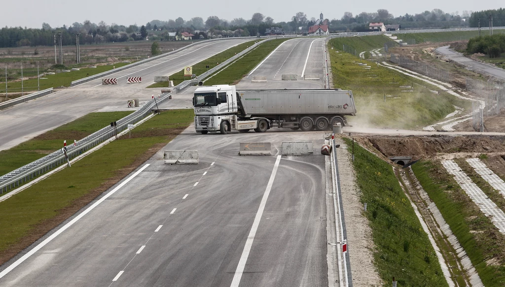 Odcinek ten, jak cała A4, miał być gotowy na Euro. 2012!