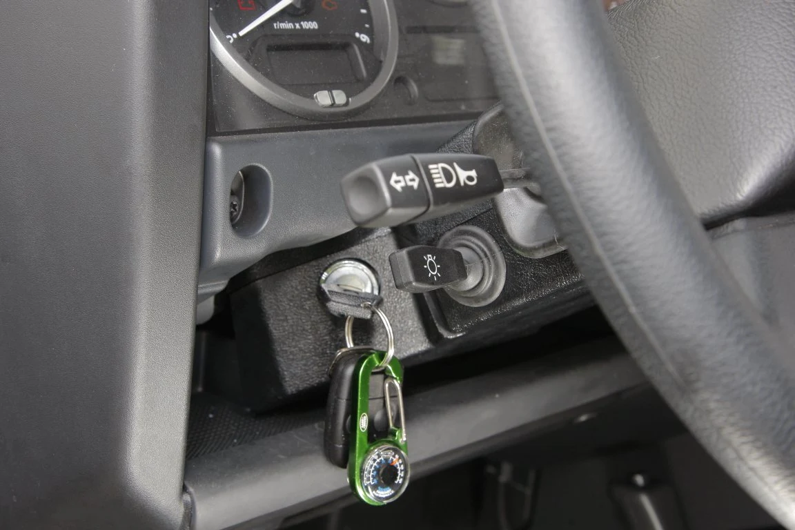 Land Rover Defender (1990-2016)