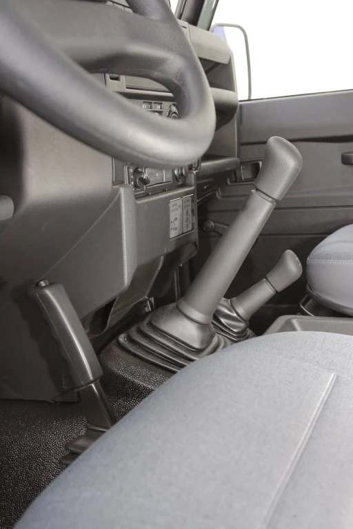 Land Rover Defender (1990-2016)