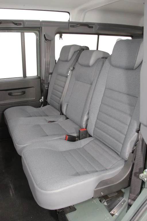 Land Rover Defender (1990-2016)