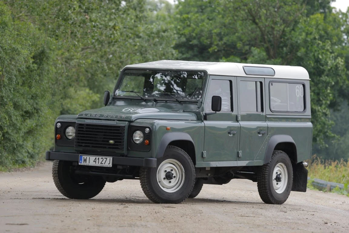 Land Rover Defender (1990-2016)