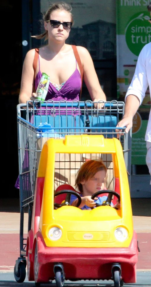 Alicja Bachleda-Curuś z synkiem Alicja Bachleda-Curuś z synkiem