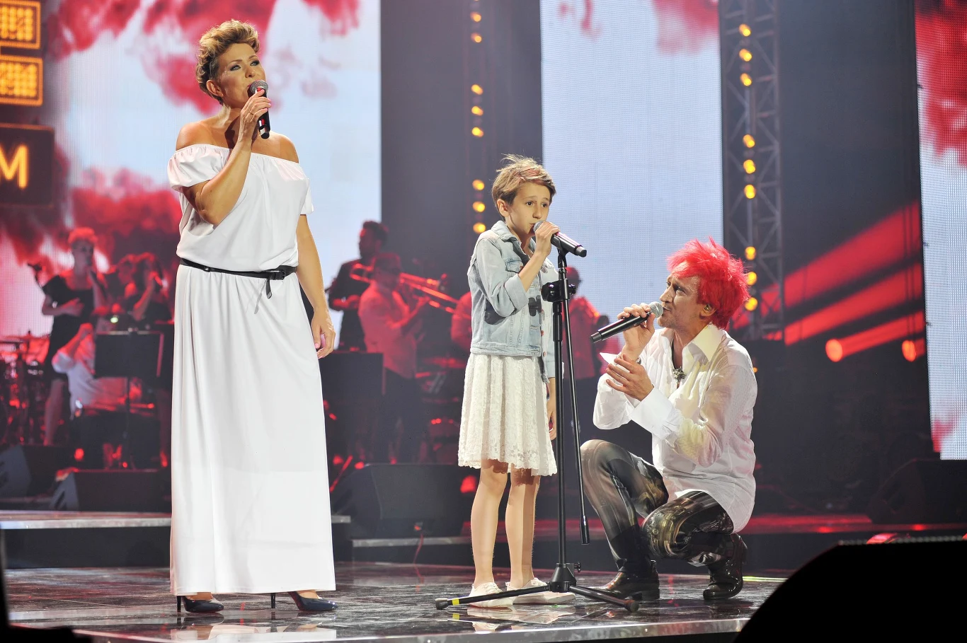 Michał Wiśniewski i jego córka Etiennette razem na scenie Michał Wiśniewski i jego córka Etiennette razem na scenie