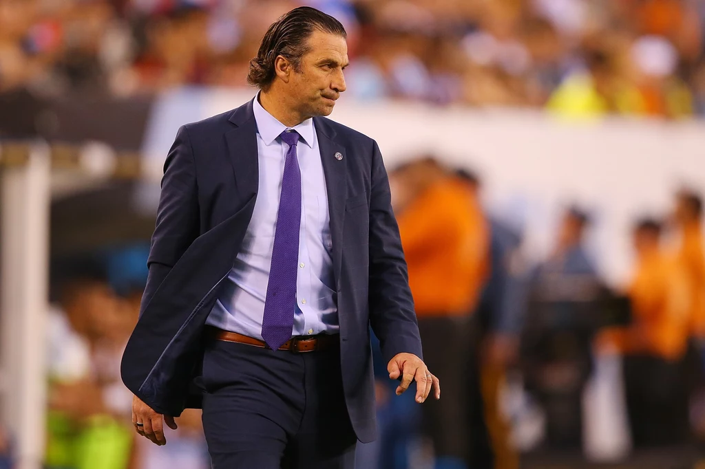 Juan Antonio Pizzi godnie zastąpił Jorge Sampaoliego na chilijskiej ławce. Argentyńczyk z hiszpańskim paszportem obronił trofeum zdobyte przez poprzednika