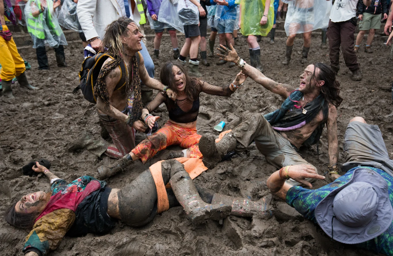 Publiczność podczas Glastonbury 2016