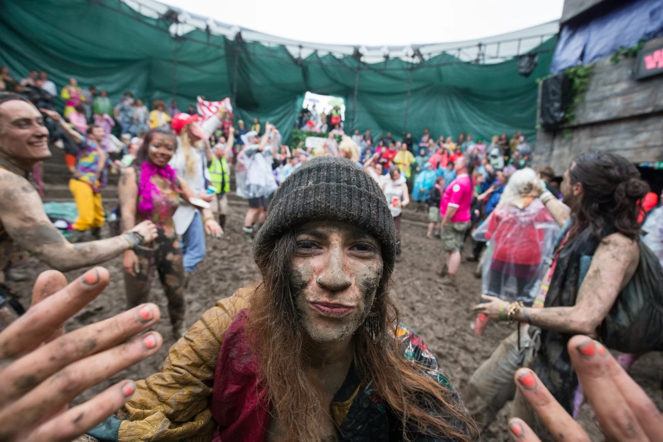 Publiczność podczas Glastonbury 2016