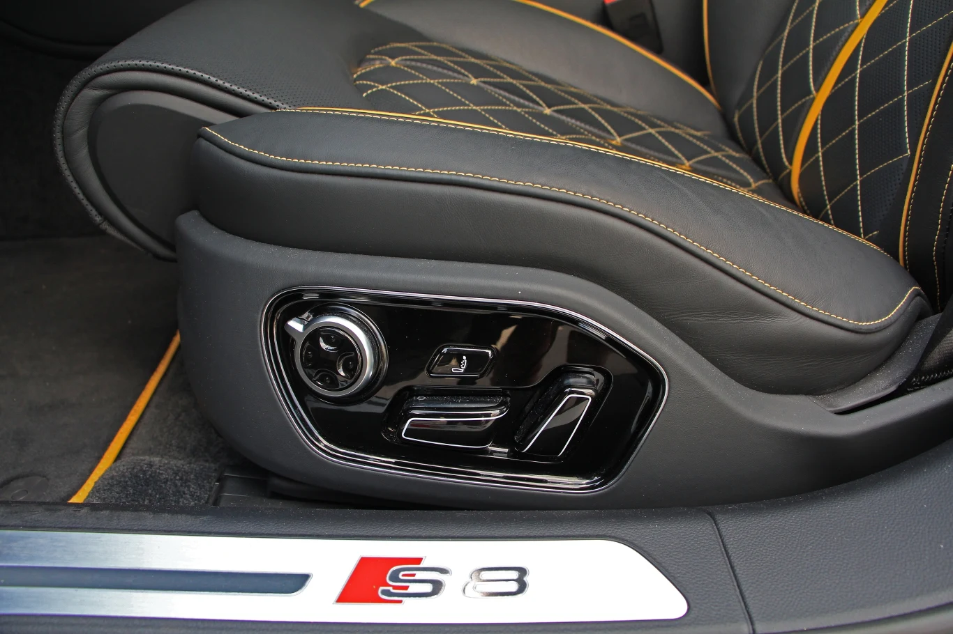 Audi S8 plus Audi S8 plus
