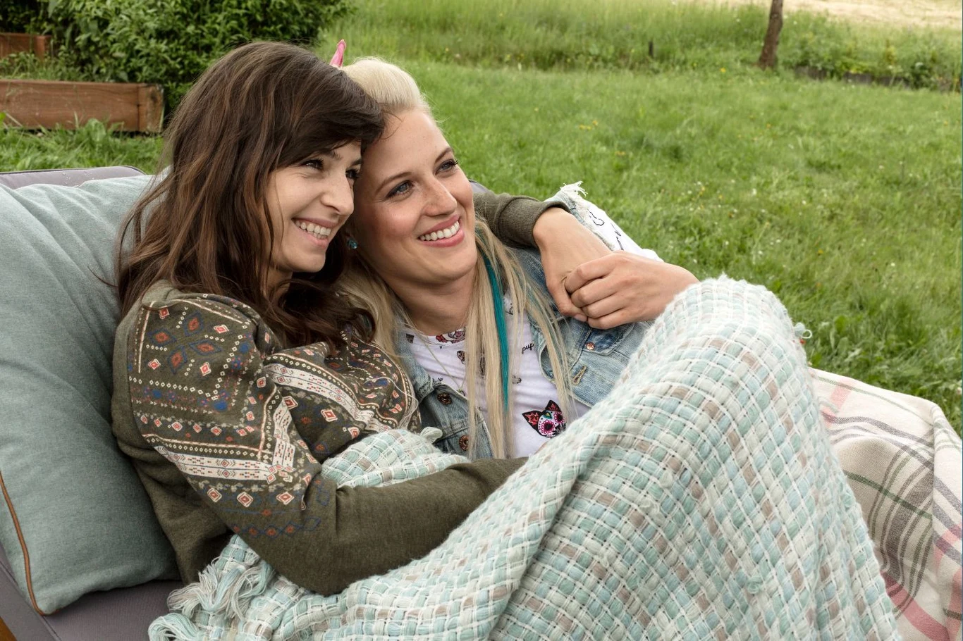 Scenarzystką filmu jest Karolina Szablewska – autorka pierwszej części „Listów do M.”. Tekst zainspirował twórców, którzy uznali, że pojawiła się szansa, aby powstał niezwykle zabawny film, w lekkiej formie dotykający bardzo ważnego tematu, jakim jest przyjaźń. 