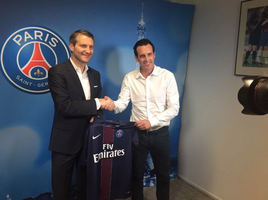 Unai Emery (z prawej) Unai Emery (z prawej)