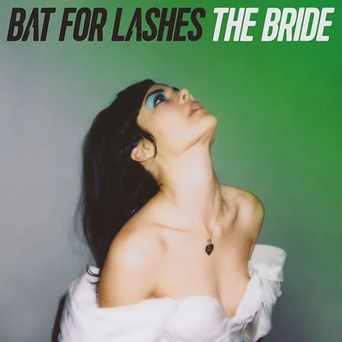 Natasha Khan na okładce płyty "The Bride" Bat For Lashes