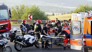 Motocyklista długo  był reanimowany przez załogę pogotowia ratunkowego