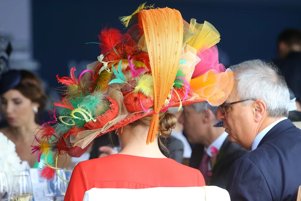 Prix de Diane Longines gromadzi najbardziej eleganckich paryżan. Prix de Diane Longines gromadzi najbardziej eleganckich paryżan.