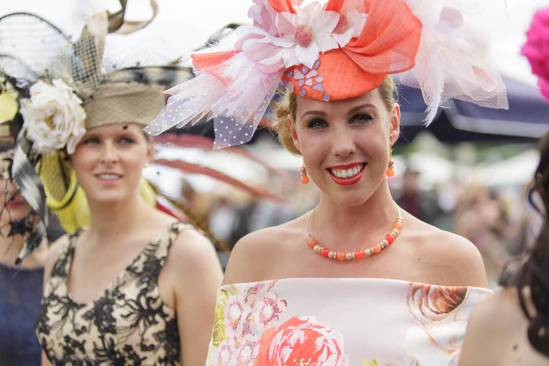 Prix de Diane Longines gromadzi najbardziej eleganckich paryżan. Prix de Diane Longines gromadzi najbardziej eleganckich paryżan.