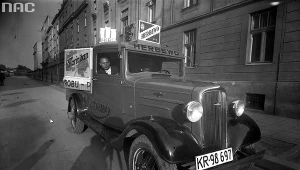 Samochód z polską tablicą rejestracyjną z Krakowa