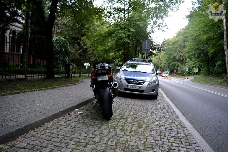 Dwaj piraci na motocyklach stracili prawo jazdy