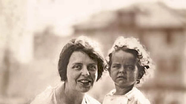 Eileen z matką Lorettą Ottensoser, koniec lata 1923 roku
