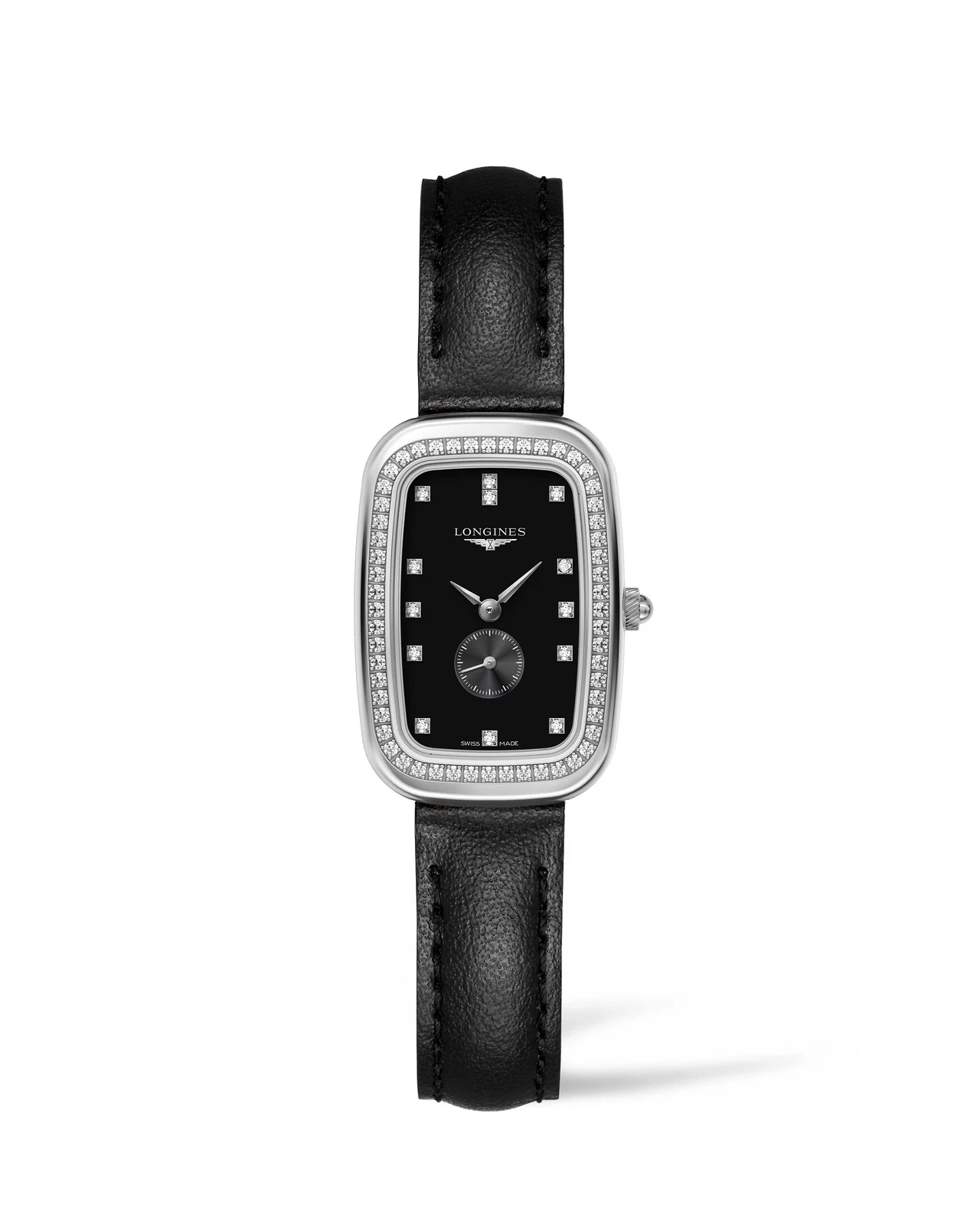Dziś, Longines rozwija swoją kolekcję oferując nowe wariacje modeli powielające prostokątny kształt zapięcia paradnej uzdy jedynej szwajcarskiej rasy koni – Freiberger. Dziś, Longines rozwija swoją kolekcję oferując nowe wariacje modeli powielające prostokątny kształt zapięcia paradnej uzdy jedynej szwajcarskiej rasy koni – Freiberger.