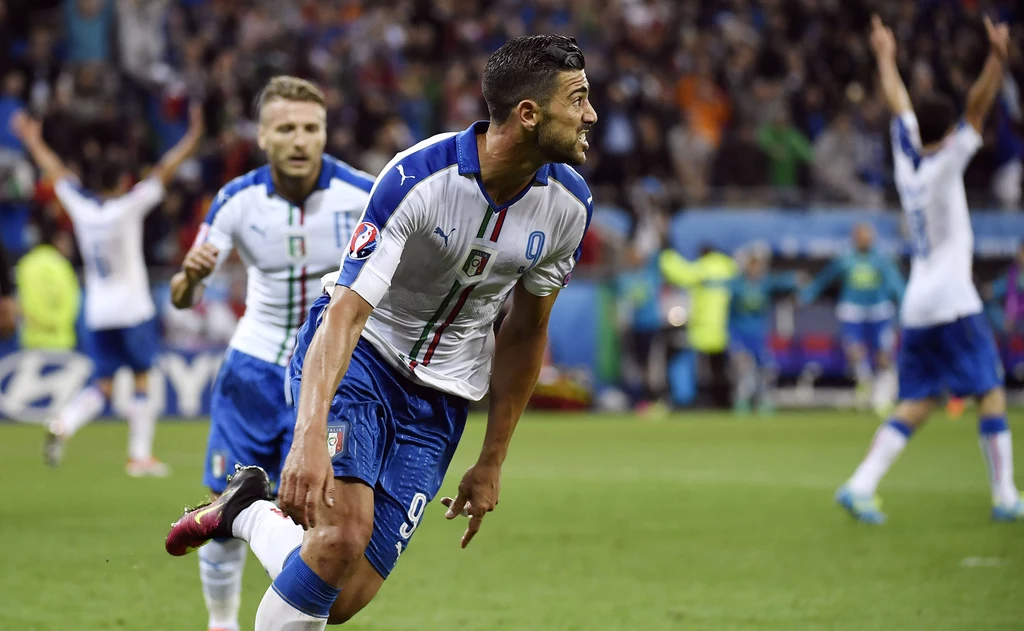 Graziano Pelle cieszy się z trafienia w spotkaniu Euro 2016 z Belgią Graziano Pelle cieszy się z trafienia w spotkaniu Euro 2016 z Belgią