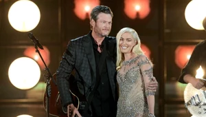 Blake Shleton i Gwen Stefani na scenie podczas Billboard Music Awards