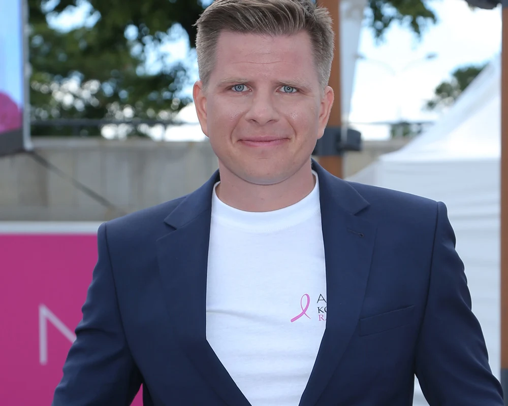 Filip Chajzer pochwalił się piękną mamą!