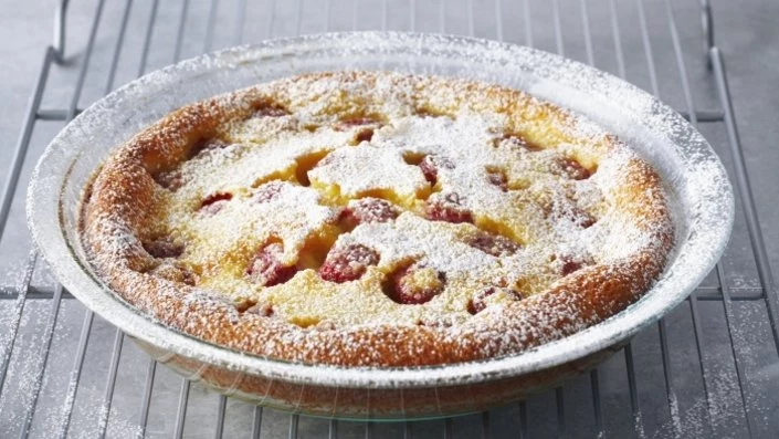 Malinowy clafoutis